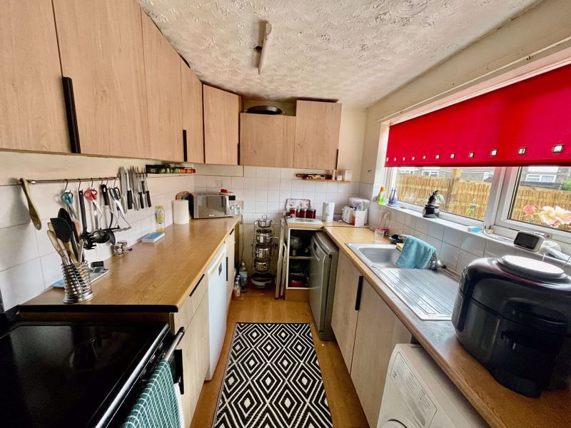 Kitchen- click for photo gallery